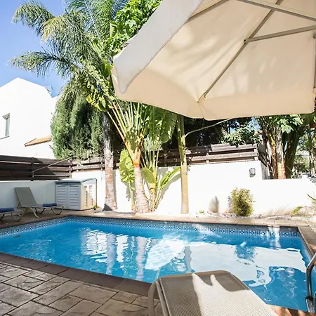Vilă Luxury 2 Bedroom With Private Pool, Paralimni 1240 Pernera