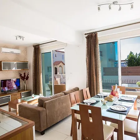 Luxury 2 Bedroom With Private Pool, Paralimni 1240 *