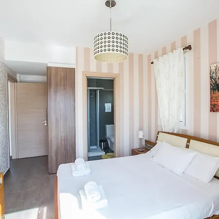 Luxury 2 Bedroom With Private Pool, Paralimni 1240 * Pernera
