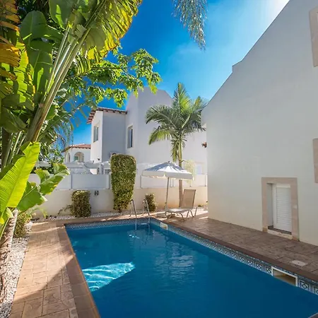 Villa Luxury 2 Bedroom With Private Pool, Paralimni 1240 *
