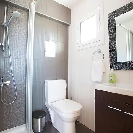 Luxury 2 Bedroom With Private Pool, Paralimni 1240 * Pernera