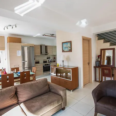 Luxury 2 Bedroom With Private Pool, Paralimni 1240 Villa *