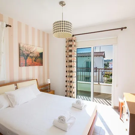 Luxury 2 Bedroom With Private Pool, Paralimni 1240 * Pernera