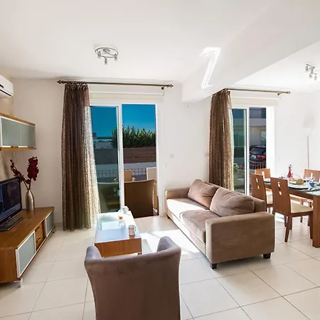 Villa Luxury 2 Bedroom With Private Pool, Paralimni 1240 Pernera